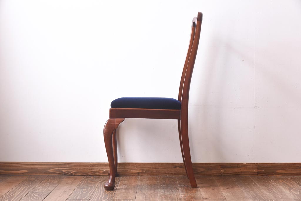 アンティーク家具　イギリスアンティーク　ウォールナット材　透かし彫りが上品なチェア(椅子、ダイニングチェア、ワークチェア)(2)