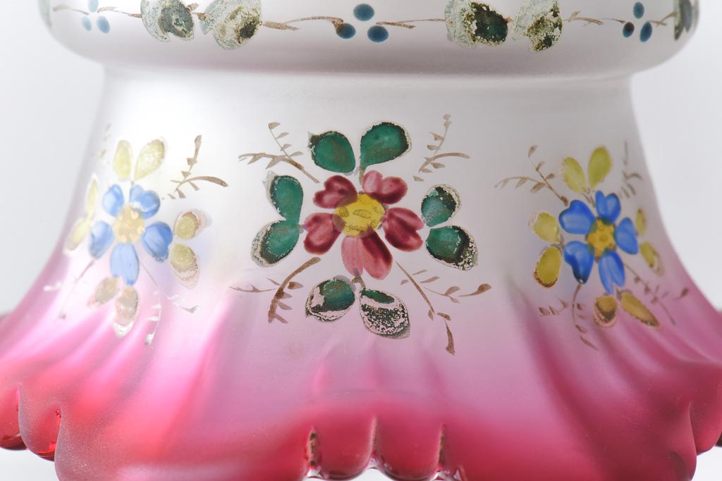 ヨーロッパビンテージ　手描きの花柄が上品なガラスシェード(ペンダントライト、天井照明)