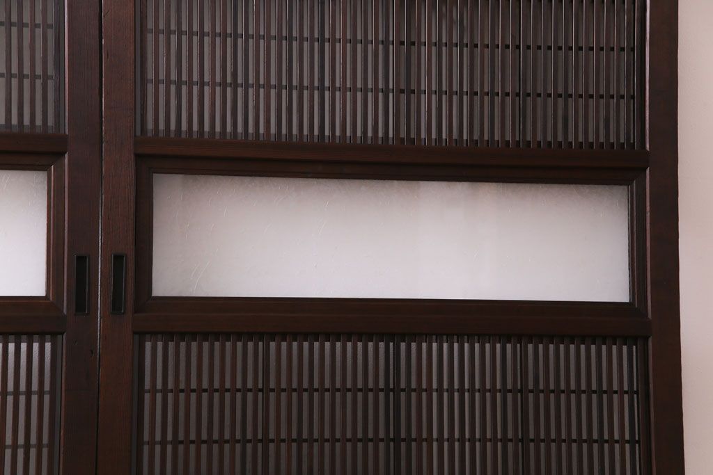 昭和期　板ガラス裏障子留め　木の良さが味わえるシンプルな格子帯戸(ガラス帯戸、格子戸、仕切り戸、引き戸、建具)2枚組