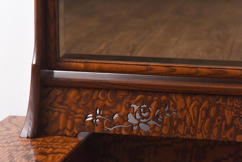 アンティーク雑貨　和製アンティーク　タモ玉杢材張り　透かし彫りが上品なドレッサー(鏡台、ミラー)