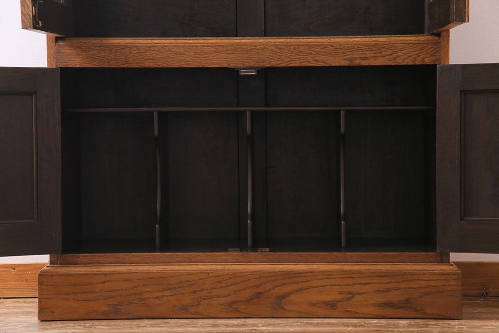 アンティーク家具　イギリスアンティーク　オーク材　ステンドグラスがお洒落なブックケース(収納棚、キャビネット)