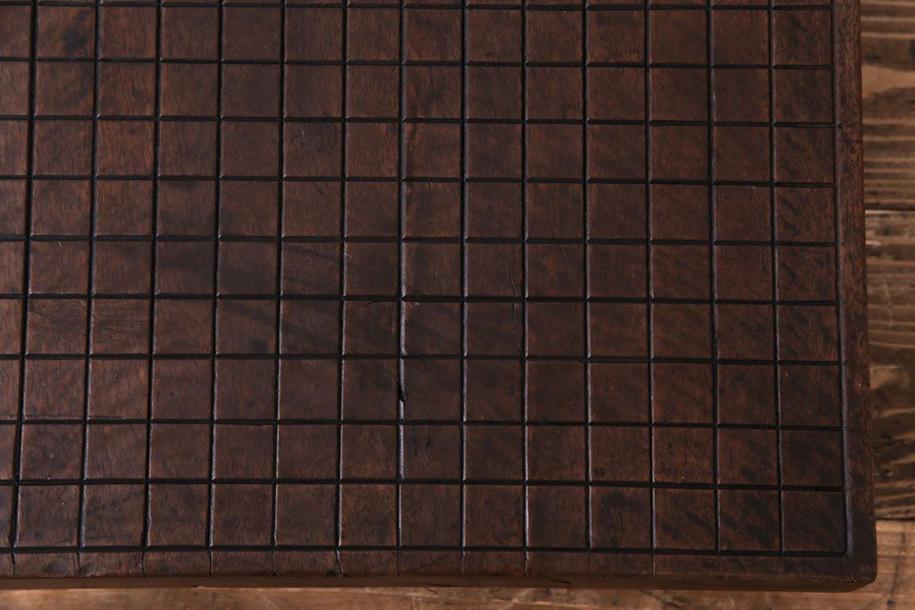 アンティーク雑貨　和製アンティーク　明治大正期　味わい深い質感の囲碁盤(飾り台)