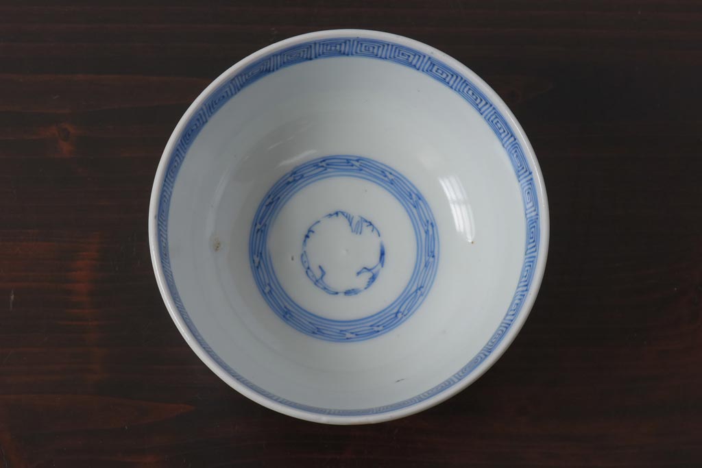 古民具・骨董　幕末明治期　線描染付　細かな図柄が味わい深い蓋付茶碗(和食器)2客セット