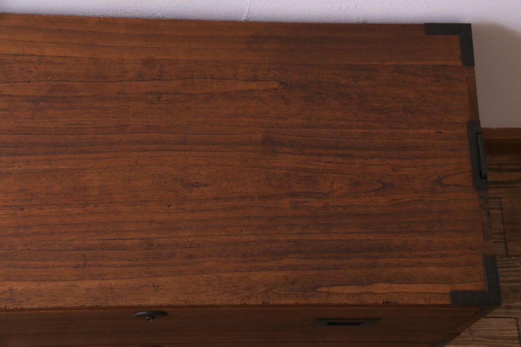 アンティーク家具　昭和初期　総桐材　モダンなデザインが目を引く箪笥ローボード(ローチェスト、衣装箪笥、桐箪笥、桐たんす)