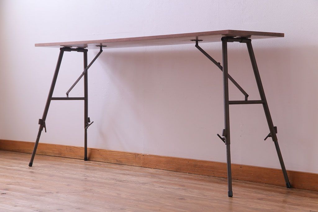 ラフジュ工房オリジナル　鉄脚　シンプルなウォールナット材製折りたたみテーブル(作業台、ワークデスク、在宅ワーク、在宅用)