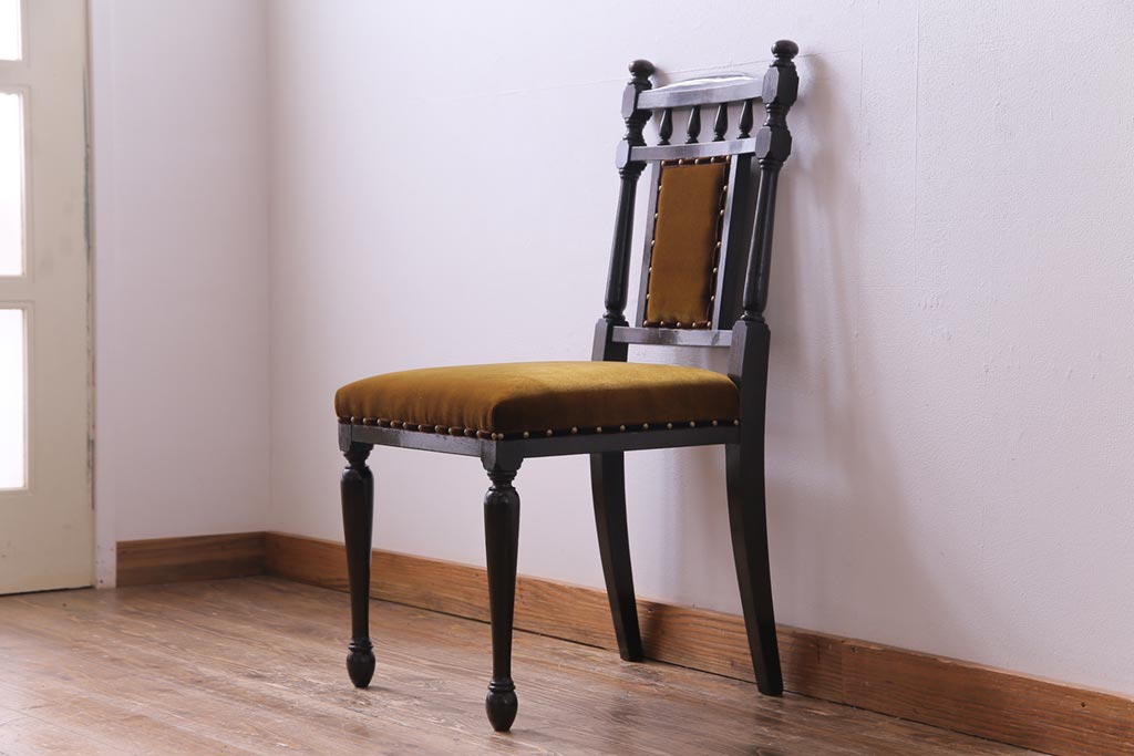 アンティーク家具　大正ロマン　ナラ材　エレガントな佇まいのアンティークチェア(ダイニングチェア、椅子)