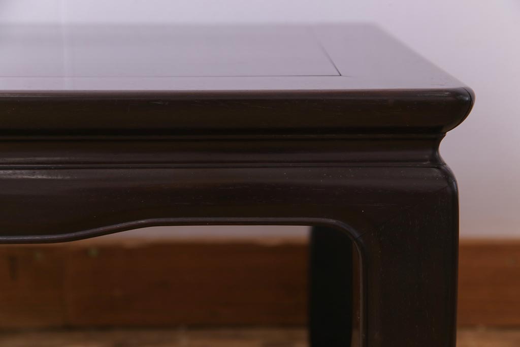 アンティーク家具　和製アンティーク　紫檀材　漆塗りが上品な雰囲気を醸し出す座卓(ローテーブル)