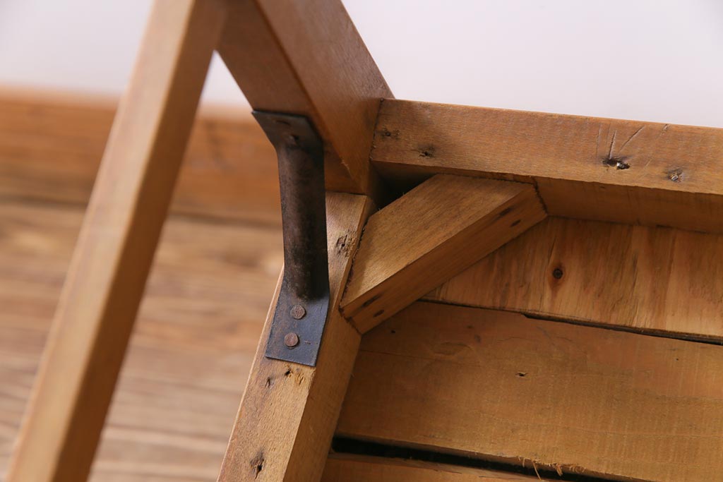 レトロ家具　昭和レトロ　懐かしさと温もり溢れるブナ材のチェア(ダイニングチェア、椅子)