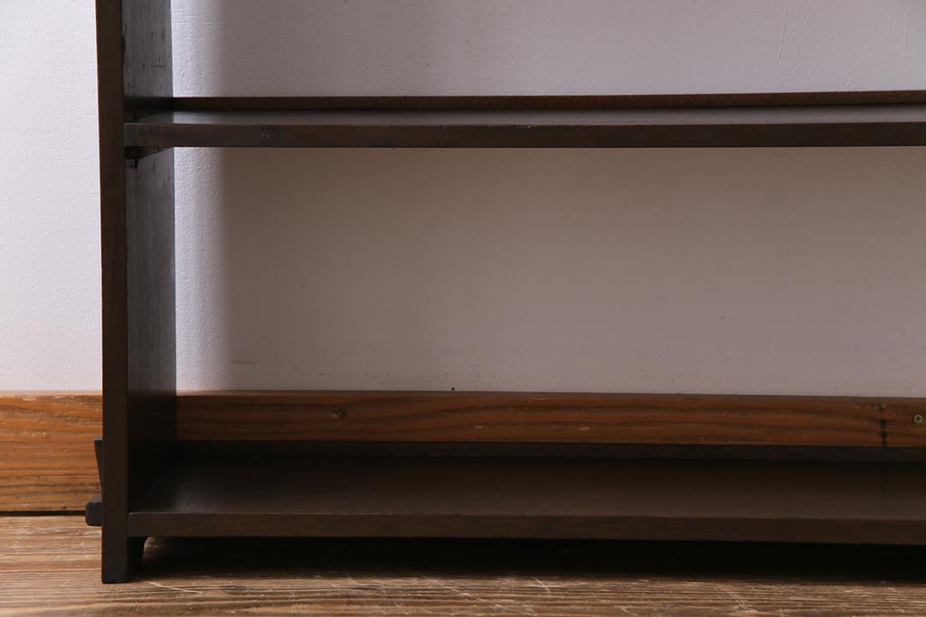 レトロ家具　昭和レトロ　シックな空間にも馴染む濃い色味の本棚(ウッドシェルフ、飾り棚)