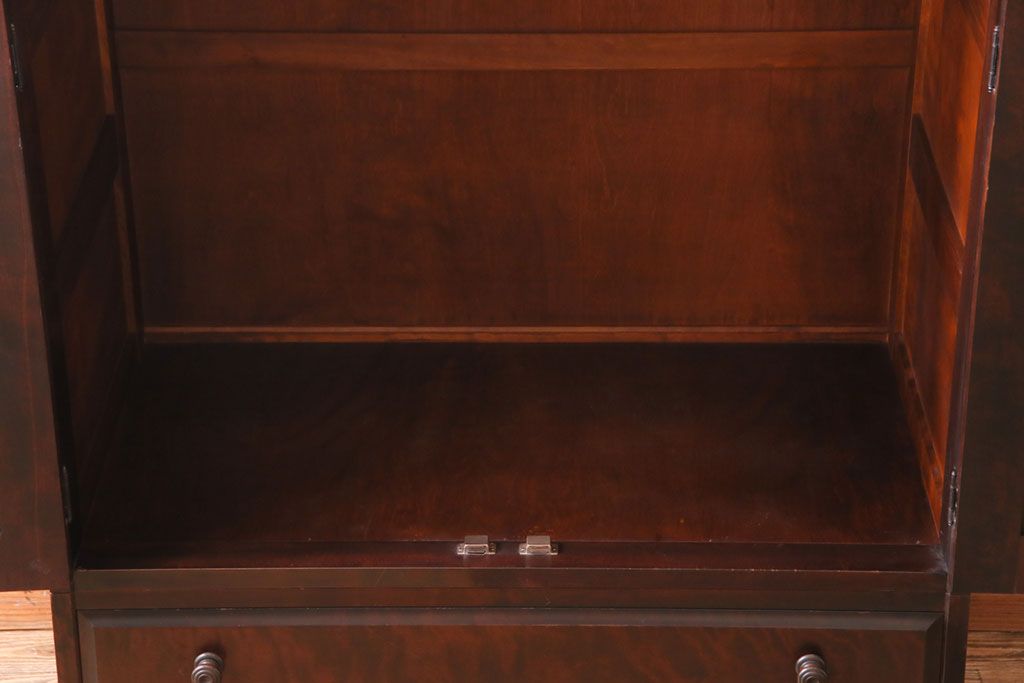 中古　北海道民芸家具　鏡付き　上品な雰囲気づくりに活躍する2段重ねワードローブ(洋服タンス、洋服箪笥)(定価約80万円)(2)