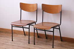 ヴィンテージ家具　ヨーロッパビンテージ　ノスタルジックな雰囲気のスクールチェア2脚セット(キッズチェア、鉄脚チェア、椅子)
