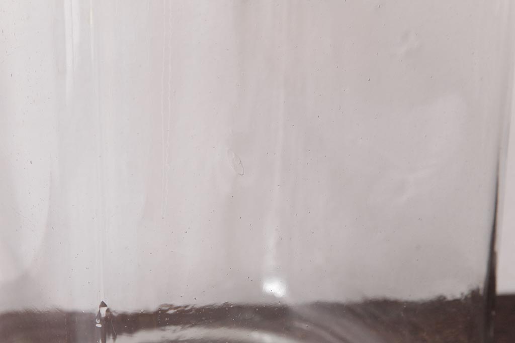 アンティーク雑貨　昭和　レトロな雰囲気を放つガラスビン(角瓶、キャニスター)(1)