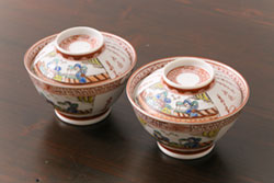 江戸期　白磁　陽刻　龍の図　角皿2枚セット(中国?、小皿、深皿、鉢)(R-045721)