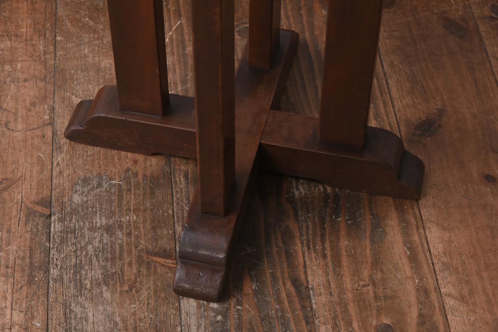 アンティーク家具　昭和中期　カバ材　大正ロマンの雰囲気漂うコーヒーテーブル(サイドテーブル)