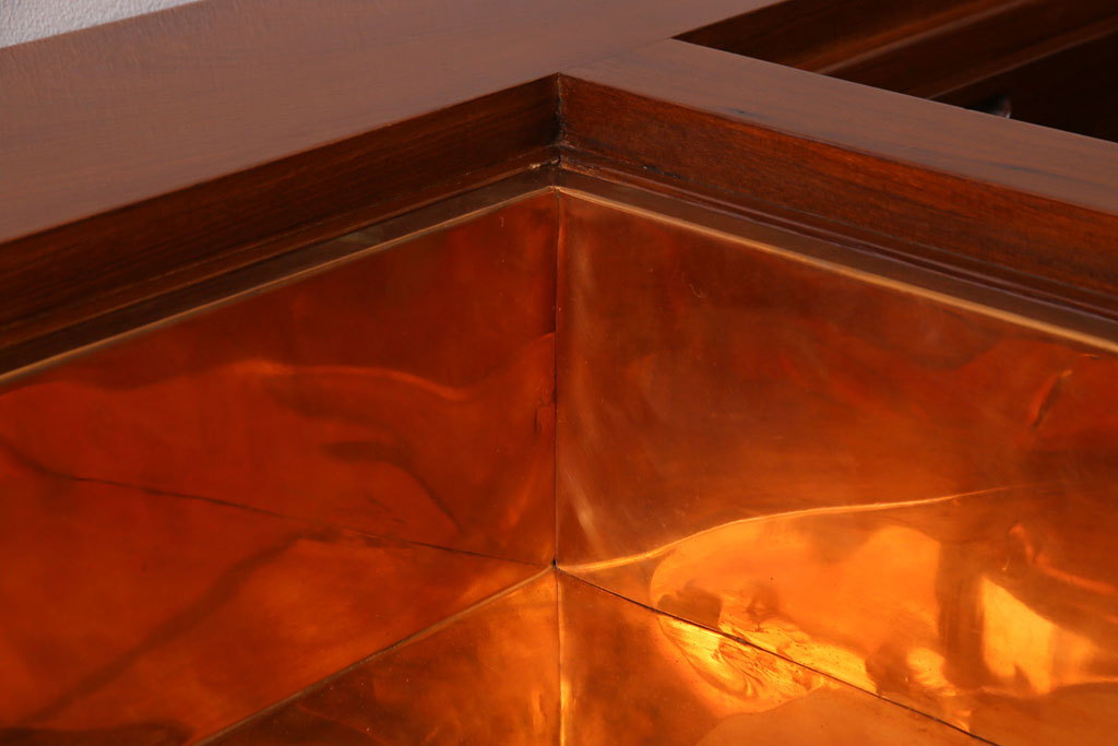 アンティーク雑貨　中古　総ケヤキ材　ガラス天板付き　四尺　杢目が美しい関西火鉢(長火鉢、囲炉裏、テーブル)(2)