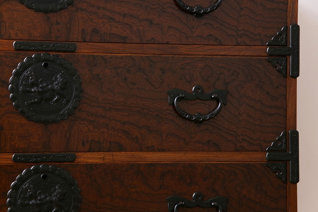 中古　岩谷堂箪笥　天板リメイク　上質な和の雰囲気漂う衣装箪笥(チェスト、整理ダンス)