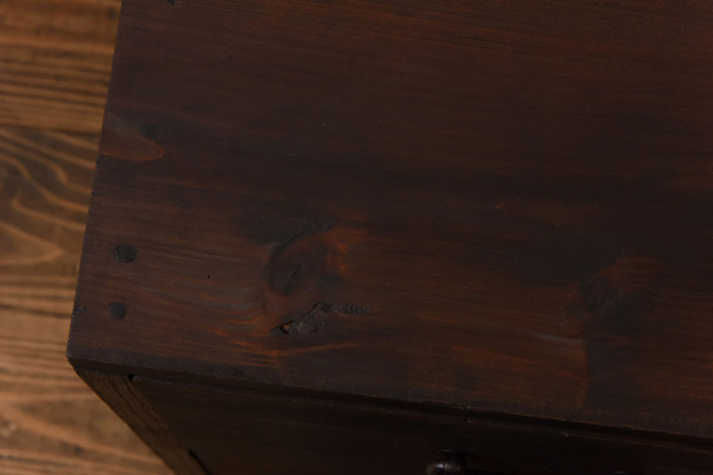 レトロ家具　昭和中期　桐材　レトロで素朴な箪笥ローチェスト(衣装箪笥、引き出し、桐箪笥、桐たんす)(1)