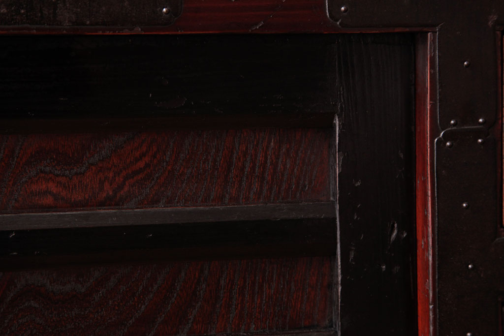 アンティーク家具　和製アンティーク　前面ケヤキ材　使い込まれた風合いが魅力的な松本帳場箪笥(時代箪笥、和タンス)