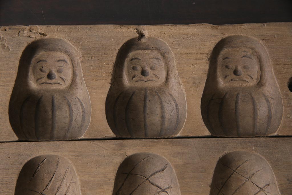 アンティーク雑貨　古民具　昭和初期(戦前)　達磨(だるま)　味のある木製の菓子型2点セット
