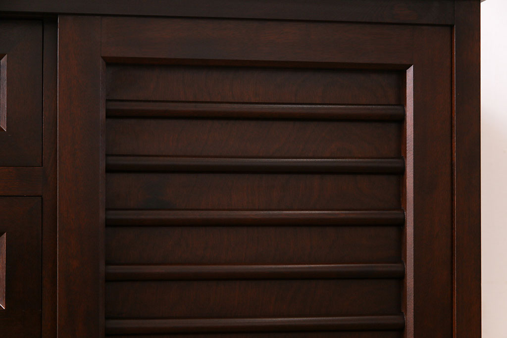 中古美品　松本民芸家具　直線のデザインが印象的なサイドボード(ローボード、収納棚、戸棚)(定価約33万円)(1)