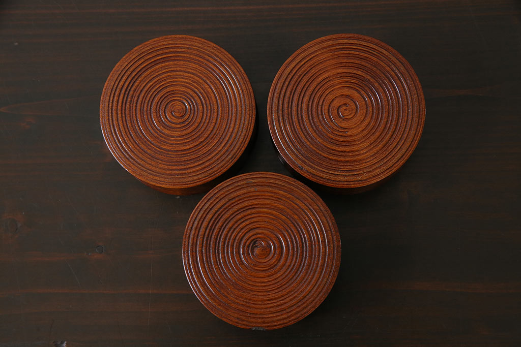 アンティーク雑貨　大正昭和初期　木製漆器　竹をモチーフにした徳利袴3客セット(小物入れ)