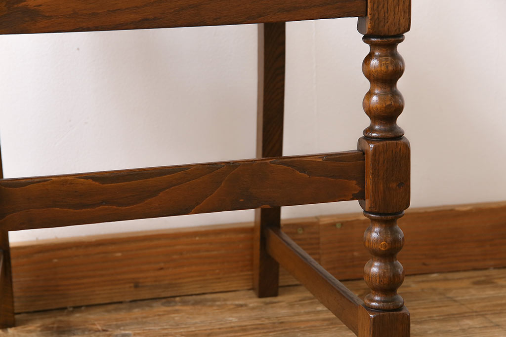 アンティーク家具　イギリスアンティーク　ボビンレッグ　優雅さと格好良さが織り交ざるオーク材製ダイニングチェア(椅子)(3)
