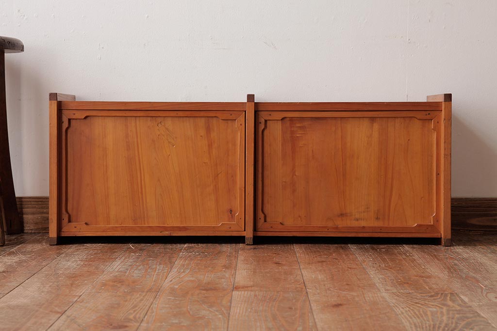 アンティーク雑貨　古民具　ヒノキ材　あたたかな木味のスライド式の扉付き木箱(収納箱)