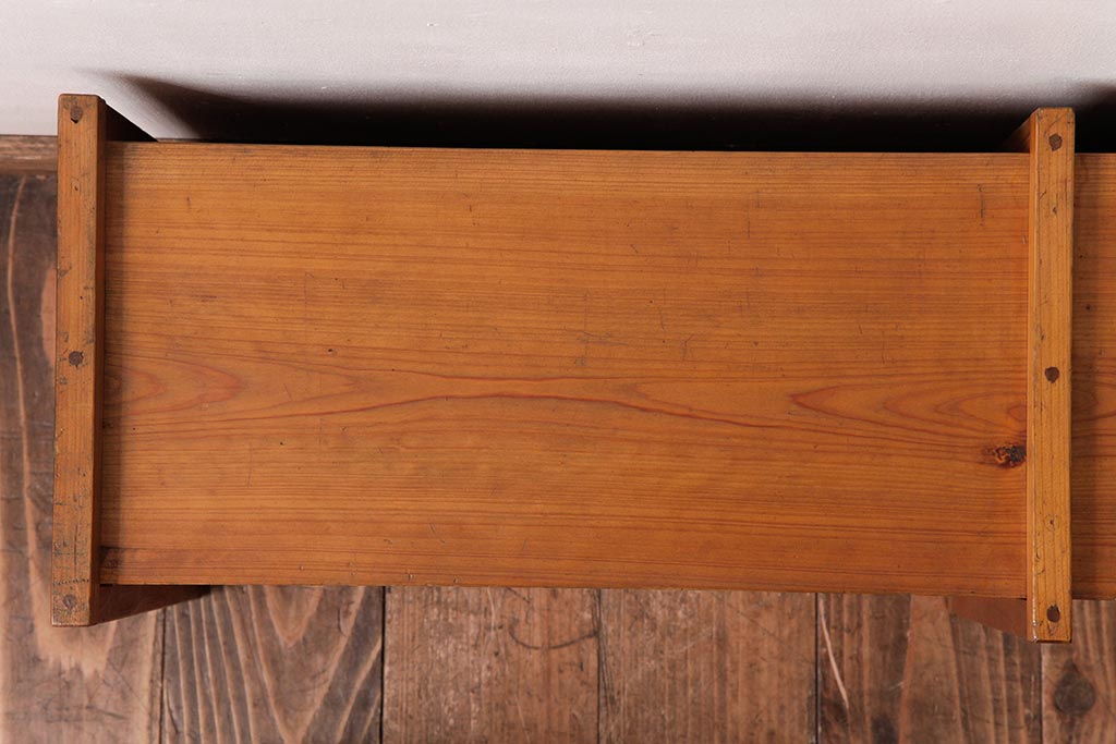 アンティーク雑貨　古民具　ヒノキ材　あたたかな木味のスライド式の扉付き木箱(収納箱)