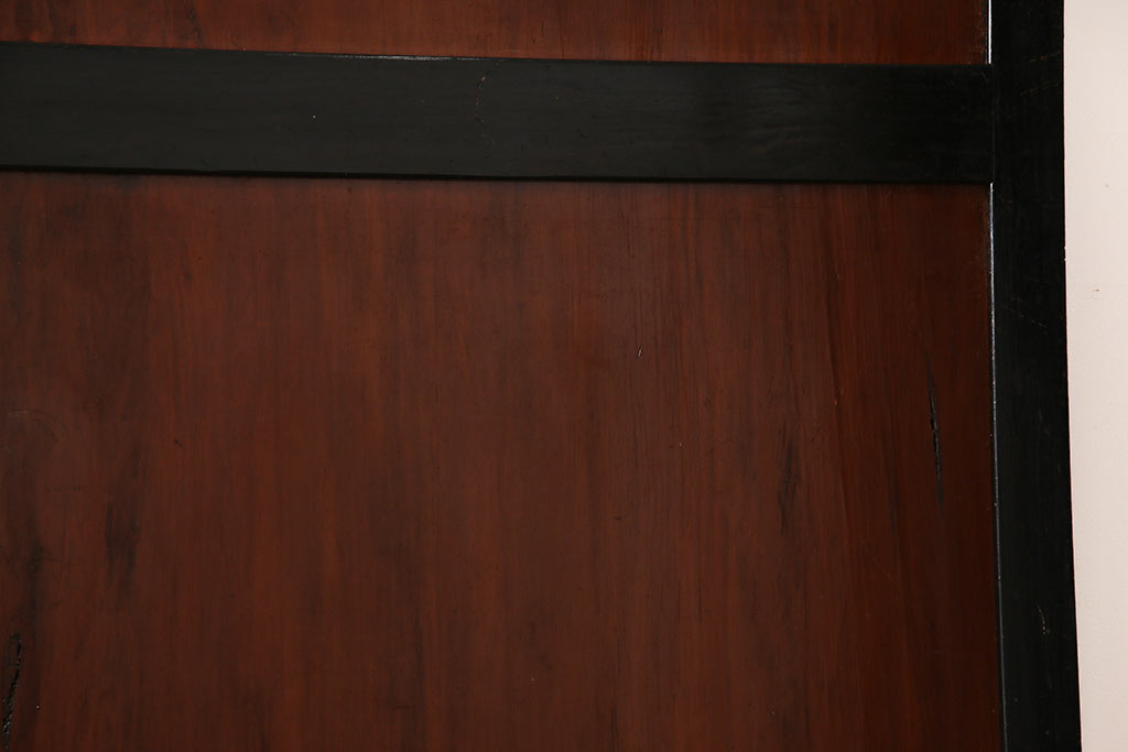 和製アンティーク　ヒノキ材　漆塗り　大振りで存在感のある帯戸(板戸、引き戸、建具)2枚セット(2)