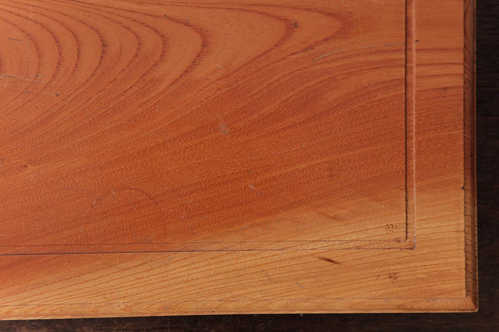 アンティーク雑貨　昭和期　総ケヤキ材　美しい杢目が魅力のシンプルな花台(飾り台)
