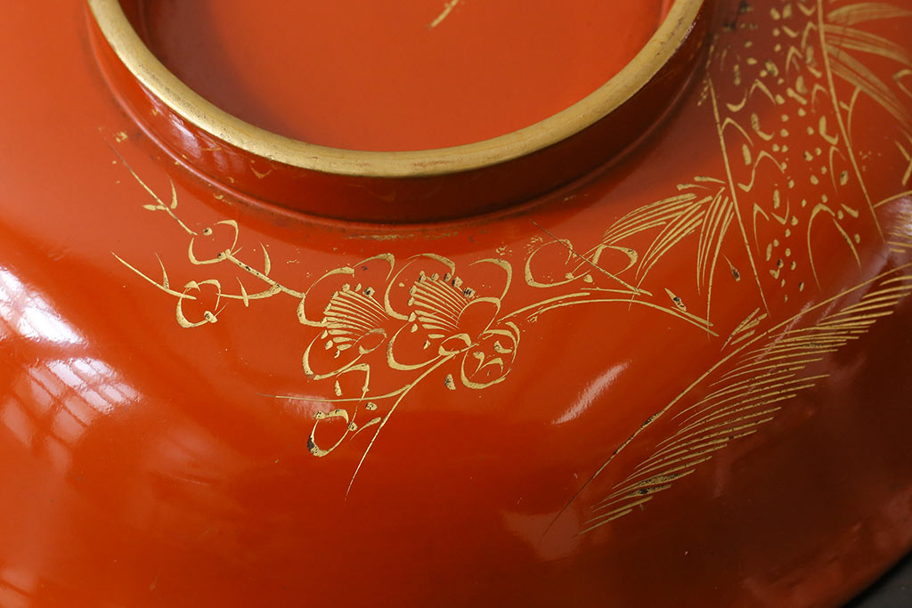 和製アンティーク　松竹梅　縁起の良い意匠の沈金朱塗椀5客セット(蓋付き椀、漆器、和食器)(1)