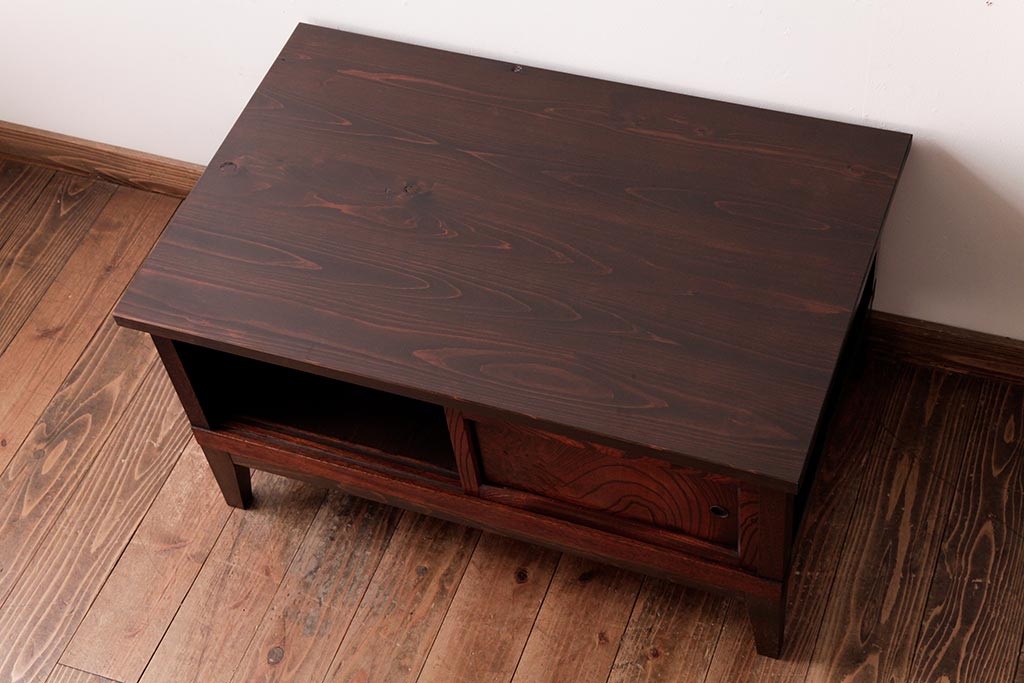 リメイク家具　前面ケヤキ材　味わいある箪笥のセンターテーブル(リビングテーブル、カフェテーブル、収納棚)