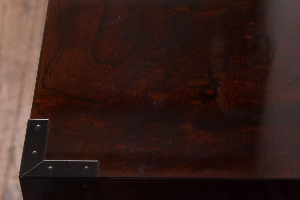 中古　牡丹金具　木地呂塗りの艶が美しい仙台箪笥(サイドボード、チェスト)