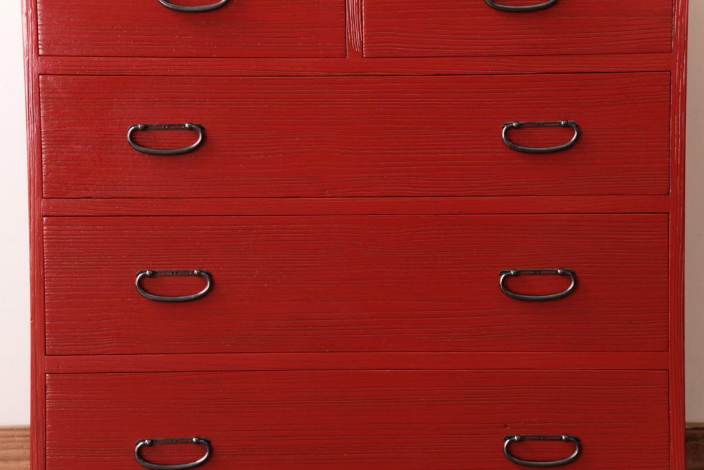 アンティーク家具　昭和初期　鮮やかな赤色が目を引く総桐材の箪笥(サイドチェスト、桐箪笥、桐たんす)