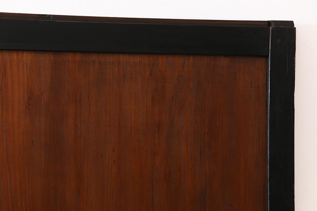 和製アンティーク　ヒノキ材　黒の縁がモダンな帯戸4枚セット(板戸、引戸、建具)