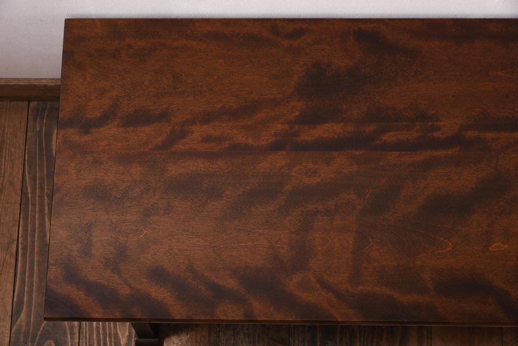 ビンテージ　九州民芸家具　漆塗り　シンプルながらモダンな佇まいが魅力の文机(座机、座卓)