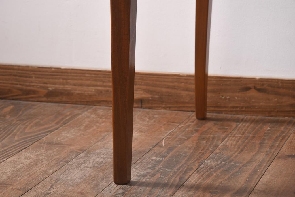 ヴィンテージ家具　北欧ビンテージ　G-PLAN(ジープラン)　しなやかなラインが魅力的なダイニングチェア(ワークチェア、椅子)(2)