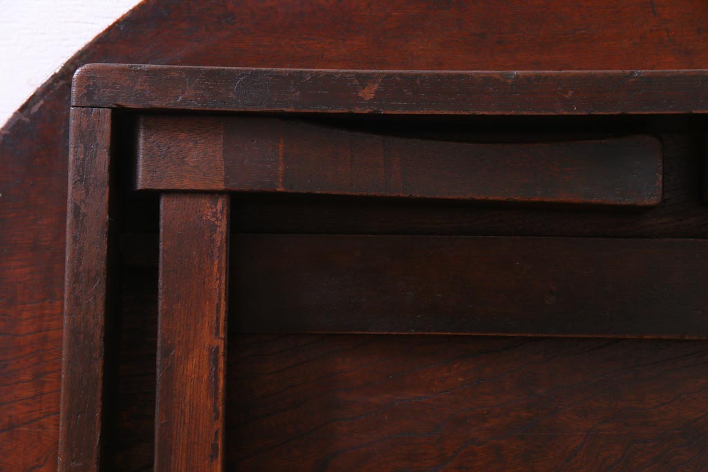 レトロ家具　昭和レトロ　オーバル型　栓材　はっきりとした木目が目を引くちゃぶ台(ローテーブル)