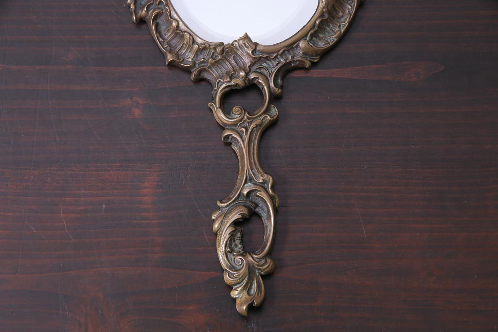 アンティーク雑貨　イギリスアンティーク　天使のようなモチーフのクラシカルなハンドミラー(手鏡)