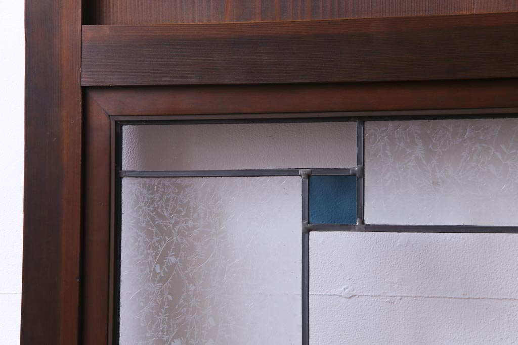 和製アンティーク　結霜ガラス入り　淡い色ガラスが優しげな雰囲気醸し出す板戸2枚セット(建具、引き戸)(1)
