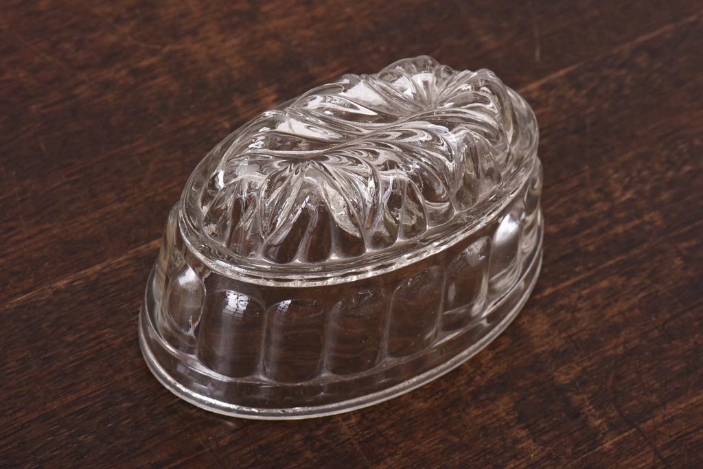 アンティーク雑貨　イギリスアンティーク　小物入れとしてもおすすめなガラス製のゼリーモールド(菓子型)