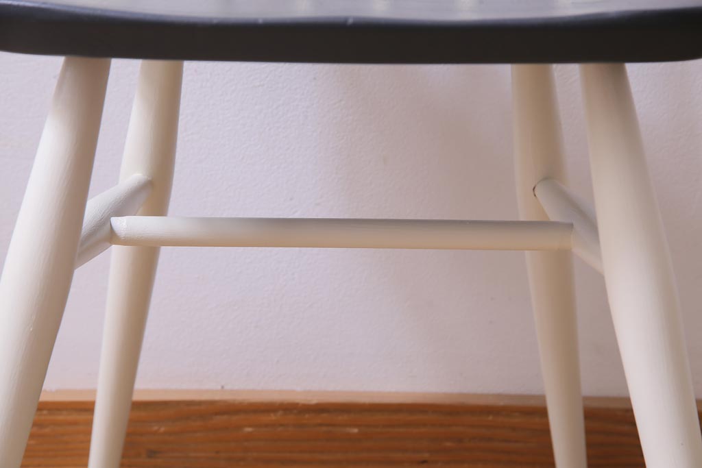 イギリスビンテージ　ペイント家具　ERCOL(アーコール)　バイカラーがお洒落なフープバックチェア(椅子、ダイニングチェア)