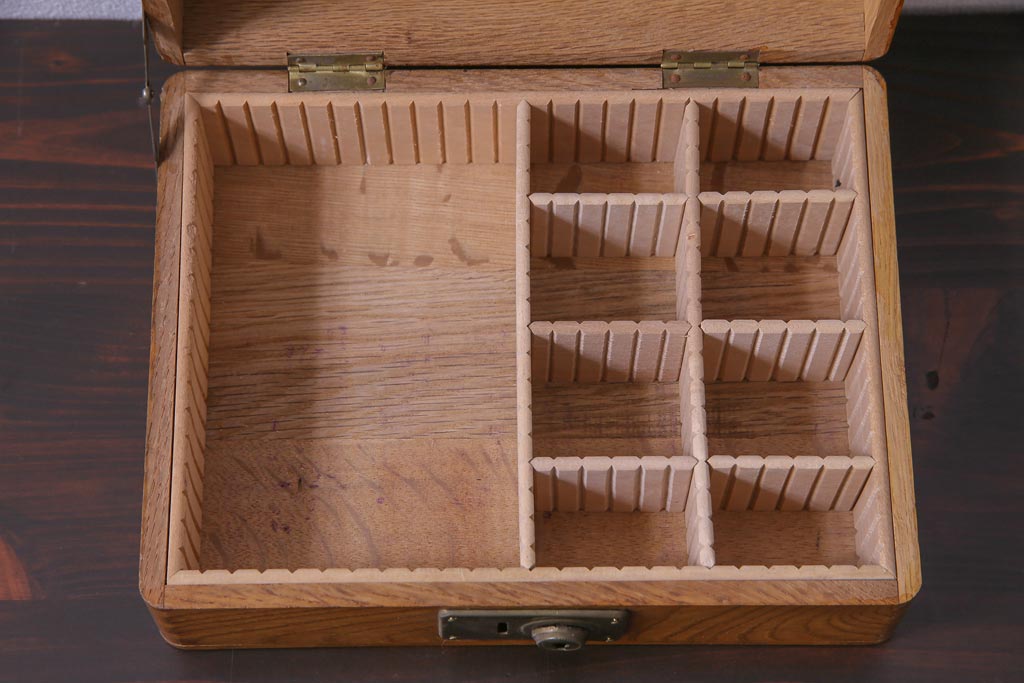 アンティーク雑貨　昭和レトロ　ナラ材　温かみのある質感が魅力の収納ボックス(小物入れ、スタンプ入れ)