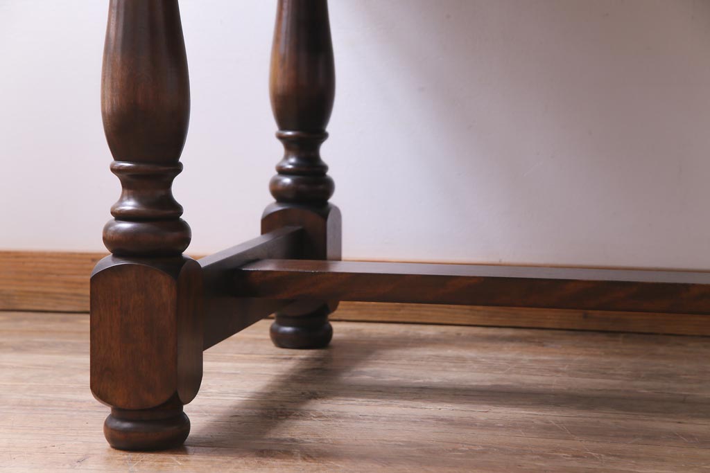 中古　筑前民芸家具　樺材　シックで上質な佇まいが魅力的なダイニングテーブル(食卓)
