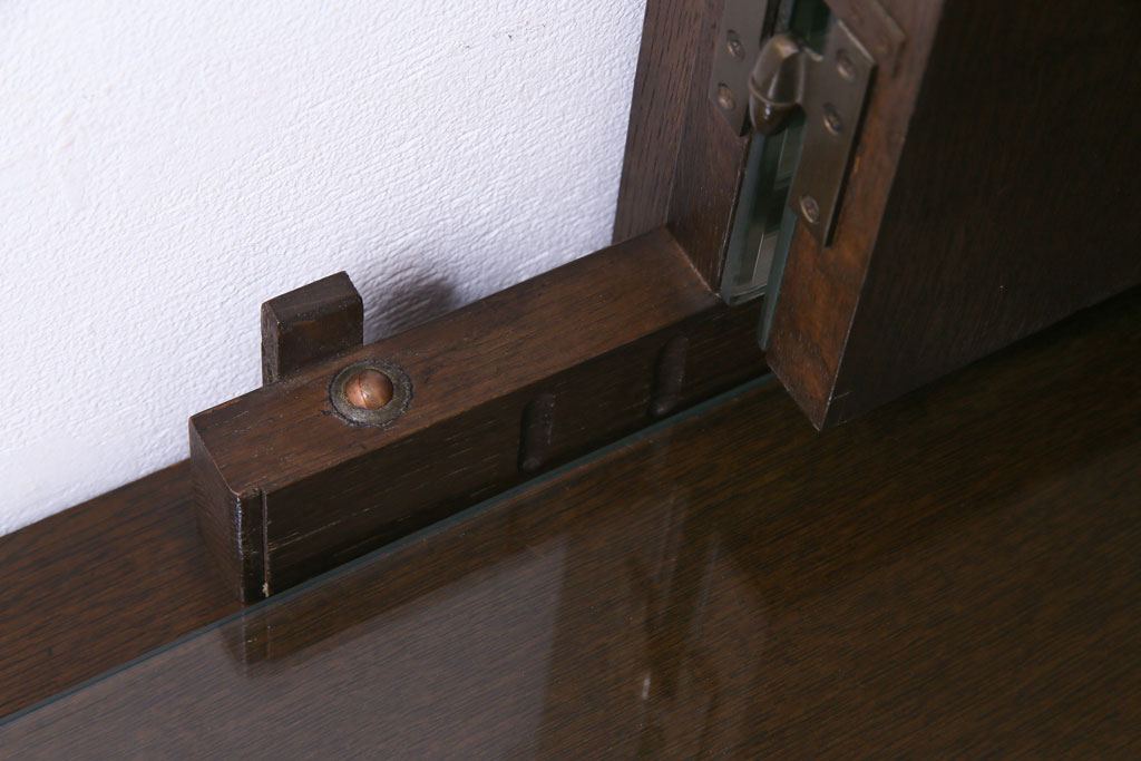 中古　神戸伝承欧風家具(洋家具)　たかねや製　クラシカルなドレッサー(三面鏡、鏡台)
