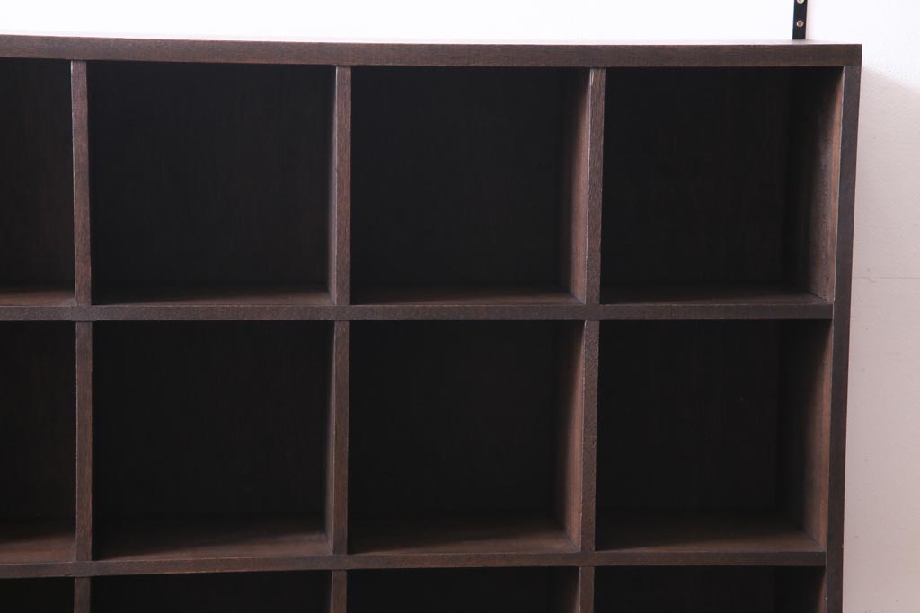 ラフジュ工房オリジナル　リメイク家具　3×4マス　収納しながらディスプレイも楽しめる壁掛けマス目棚((壁掛け収納棚、ウォールラック)(1)