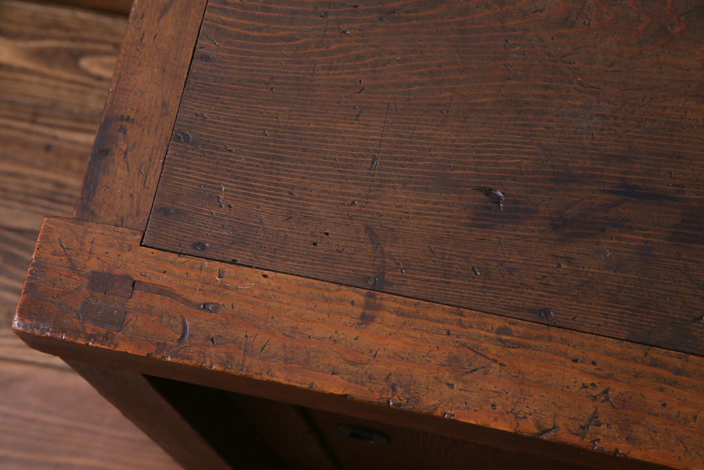 アンティーク家具　明治大正期　ヒノキ材　シンプルな作りが魅力的な小振りの帳場箪笥(引き出し)