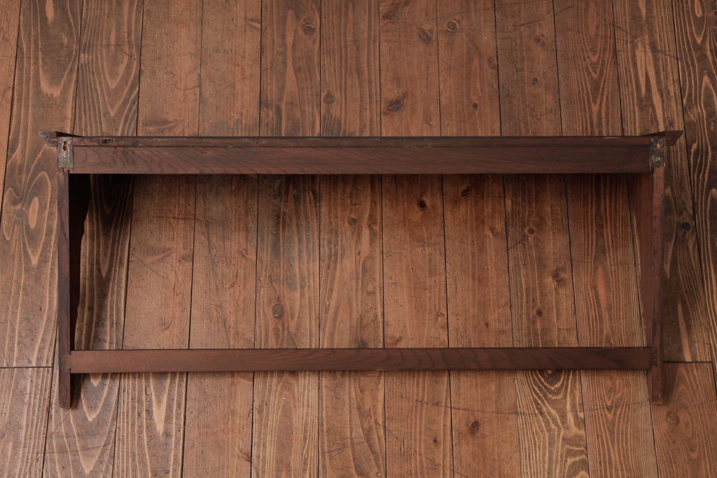 アンティーク家具　イギリスアンティーク　オーク材　上品なデザインのフック付きウォールシェルフ(ウォールラック、壁掛け棚)