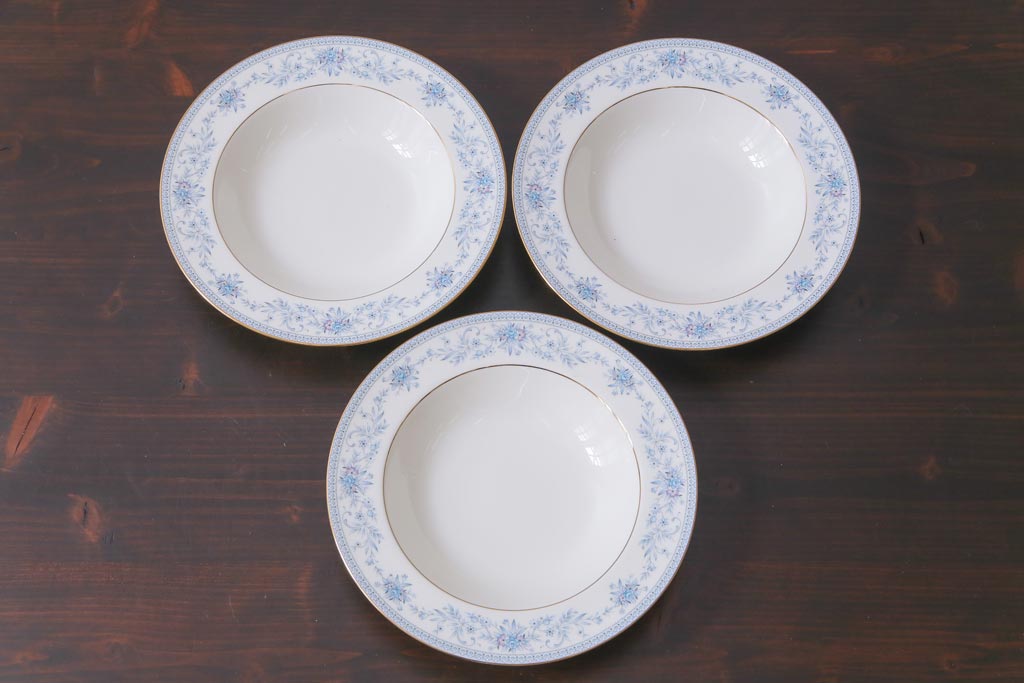 中古　ノリタケ(Noritake)　ブルーヒル(廃盤)　淡いブルーの花柄が可憐なスープ皿3枚セット(洋食器)(1)