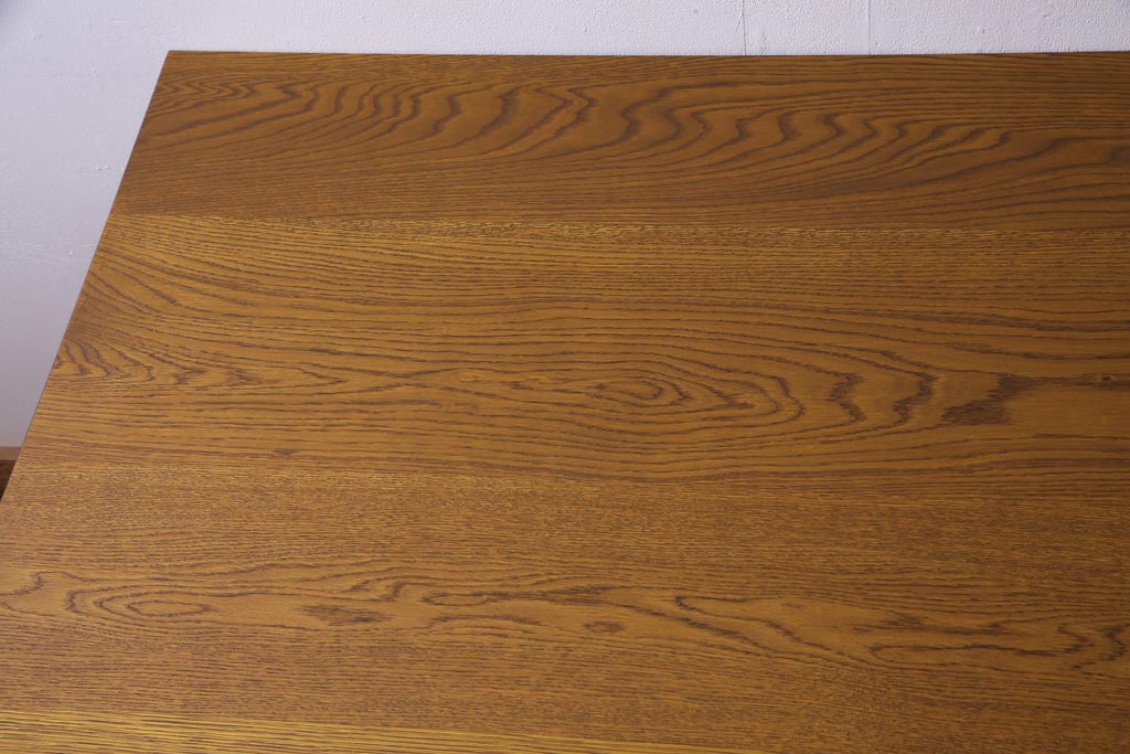 ビンテージ　リメイク家具　天板オーク材　木のぬくもりが感じられるようなダイニングテーブル(4人掛け、6人掛け)